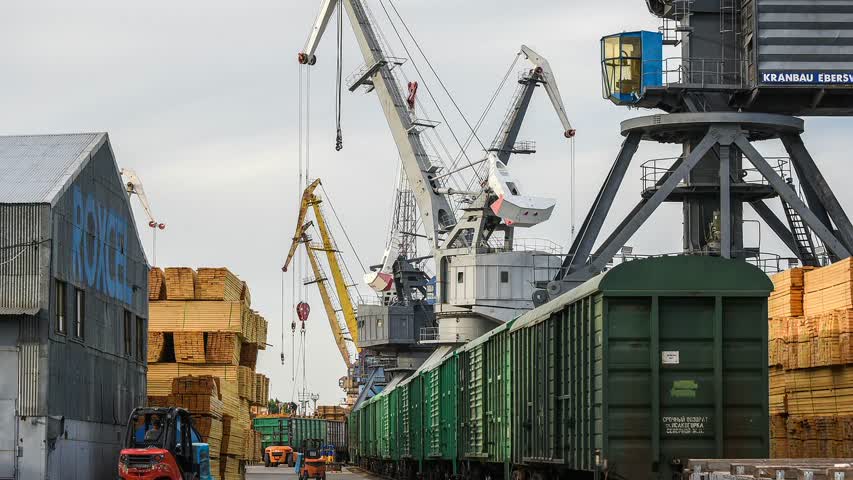 Фото - Сообщения о транспортном коллапсе в портах Астрахани не подтвердились: Фактчекинг