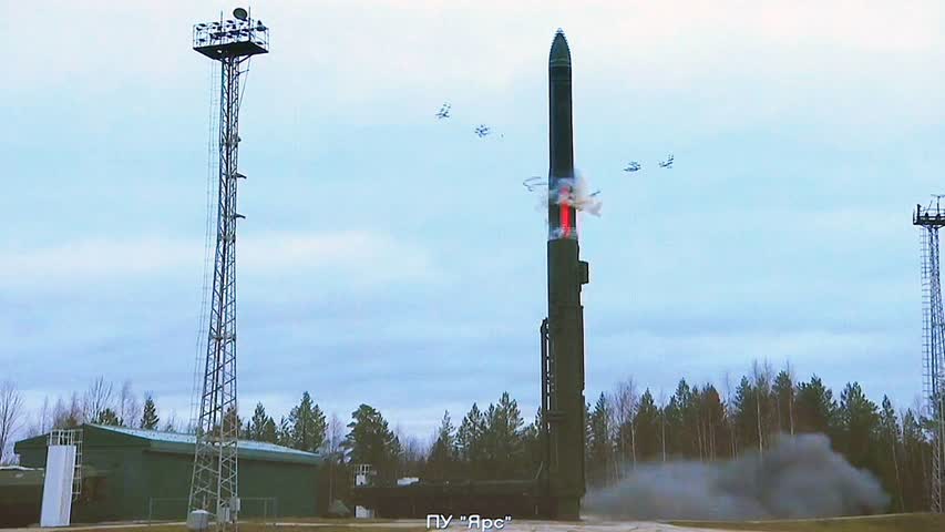 Фото - В Китае призвали Запад отступить из-за «невероятной» российской ракеты